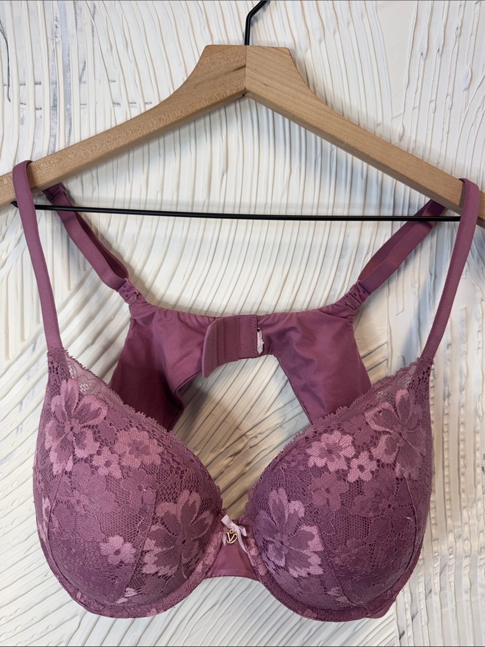 Victoria's Secret Floral Lace Push-Up Bra in Dusty Plum
